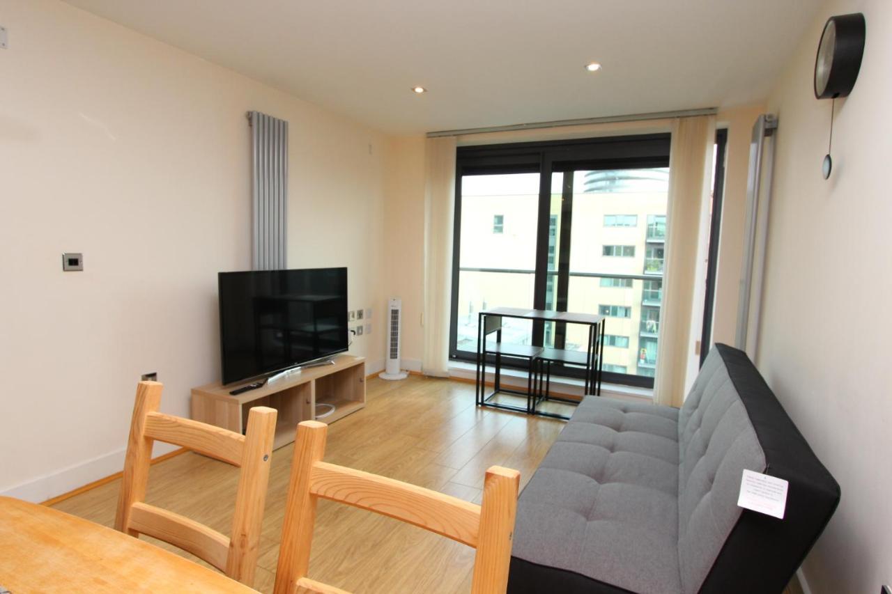 Lovely 2 Bedroom Apartment With Amazing Views In E14 London Ngoại thất bức ảnh